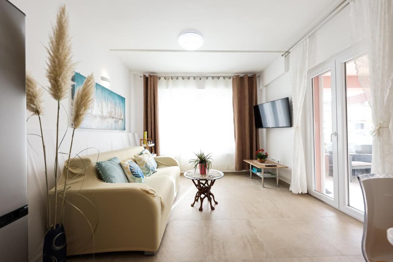 Apartment Puntamika Villa De Rosa - Ground Floor Zadar Dış mekan fotoğraf