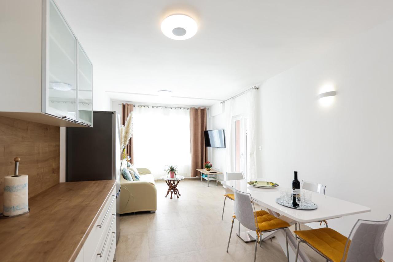 Apartment Puntamika Villa De Rosa - Ground Floor Zadar Dış mekan fotoğraf