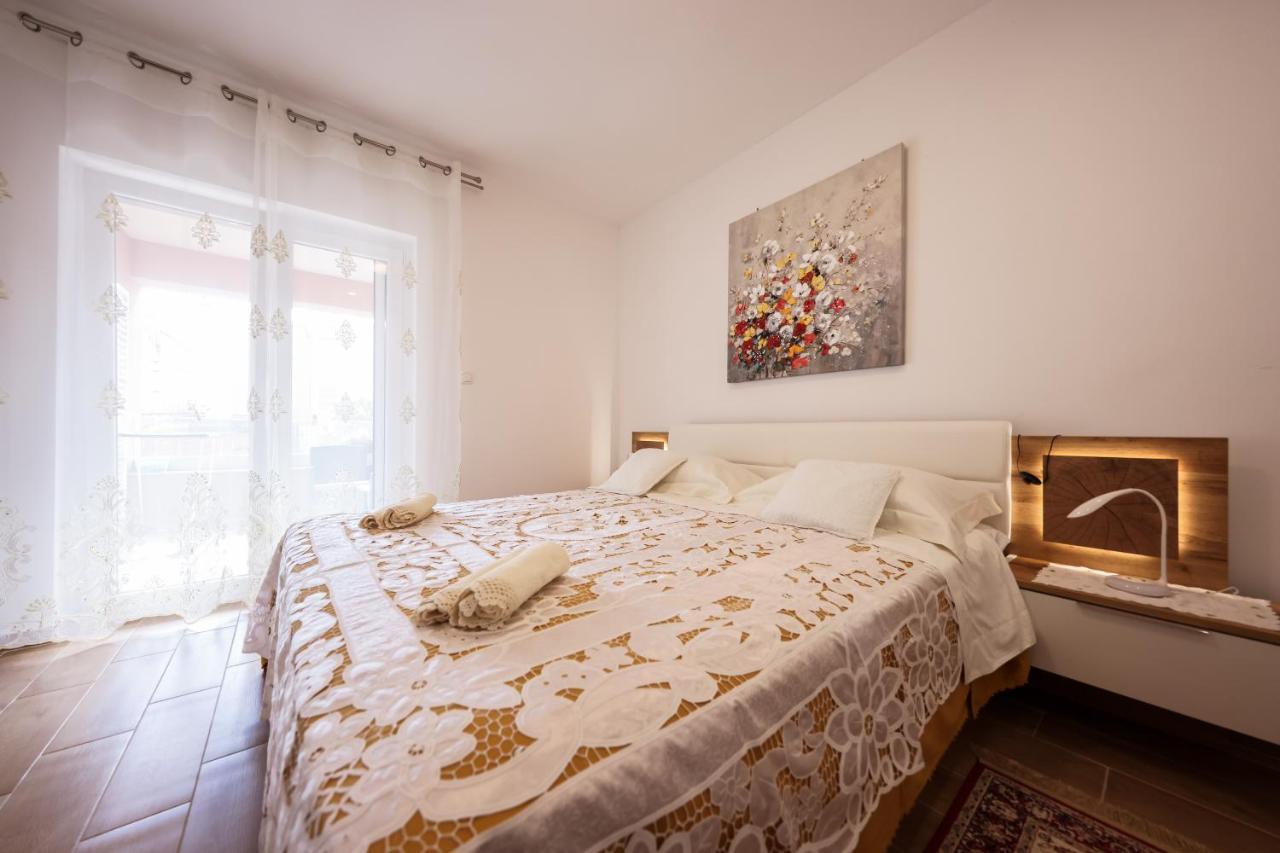 Apartment Puntamika Villa De Rosa - Ground Floor Zadar Dış mekan fotoğraf